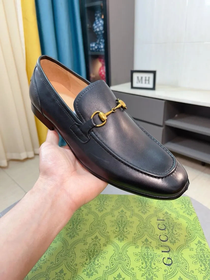 Men's shoes 💰500🌹🌹【GUCCI】The most popular classic Gucci leather shoes. Synchronized with the official website, the upper is made of Italian first-layer cowhide ➕cowhide lining, with unique brand and unique craftsmanship. Highlighting the hot style of the new year. Stop hesitating, stop wandering, get it now. Number: 38--44